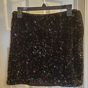 H&M sz 10, black, sequined skirt. Side zipper. Nwt.